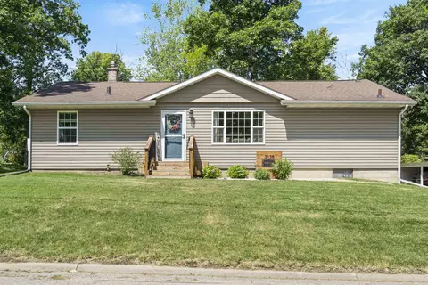 2125 Parrish St, Cedar Falls, IA 50613