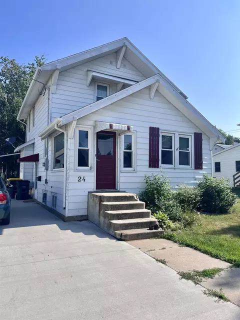 24 NE 2 Ave, Waukon, IA 52172