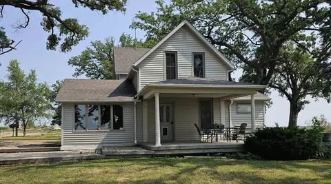 1164 Aa Ave, Gladbrook, IA 50635