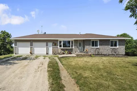 28225 110th St, New Hartford, IA 50660