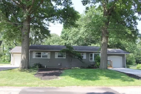 108 Walnut St, Hudson, IA 50643