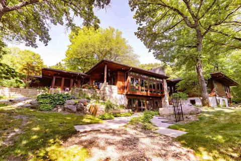 2598 Cottage Ave, Janesville, IA 50647