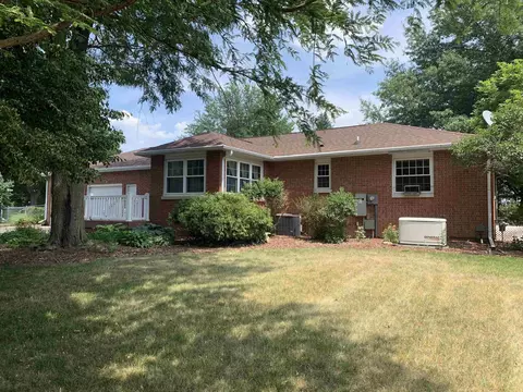 6317 Logan Ave, Waterloo, IA 50703