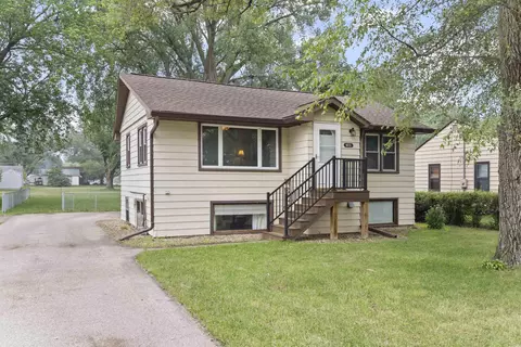 923 Colleen Ave, Evansdale, IA 50707