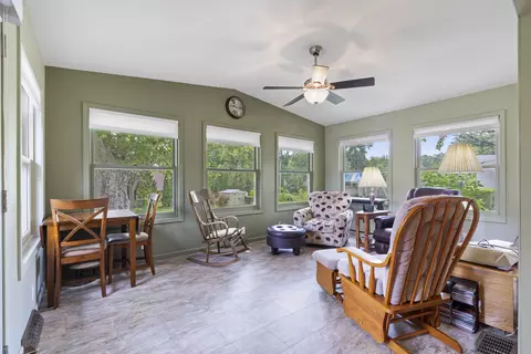 443 Progress Ave, Waterloo, IA 50701 photo 4