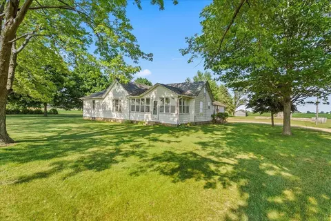 9404 Big Woods Rd, Janesville, IA 50647