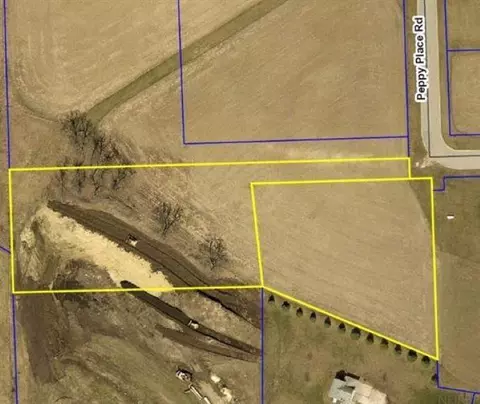 Peppy Place Road, Decorah, IA 52101