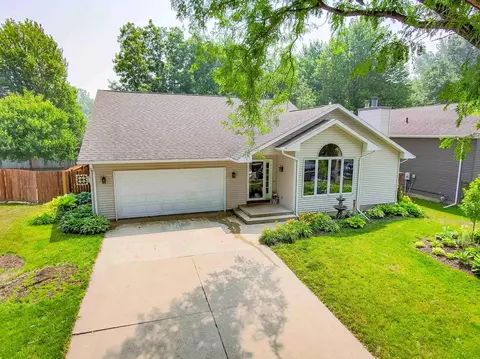 5308 Marius Dr, Cedar Falls, IA 50613