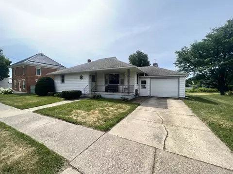 403 W North St, Monona, IA 52159