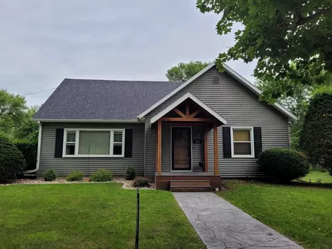 910 Rock St, Plymouth, IA 50464