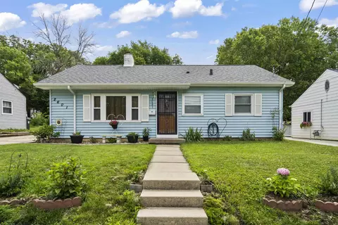 2601 Randolph St, Waterloo, IA 50702