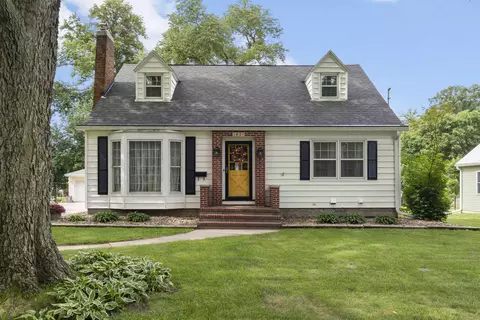 1821 Grand Blvd, Cedar Falls, IA 50613