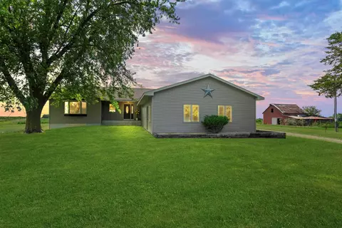 14889 Kittyhawk Ave, Mcgregor, IA 52157