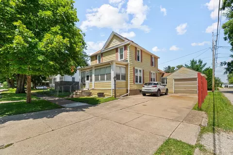 415 W 3rd, Cedar Falls, IA 50613