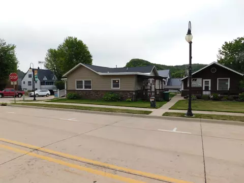 22 Second St, Marquette, IA 52158