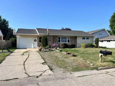 105 Kregel St, Monona, IA 52159