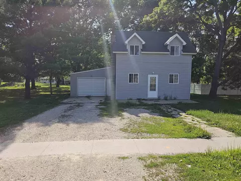 713 6th St, Rudd, IA 50471