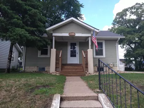 716 Upton Ave, Waterloo, IA 50701