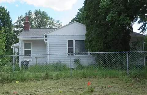 8001-8003 University Ave, Cedar Falls, IA 50613