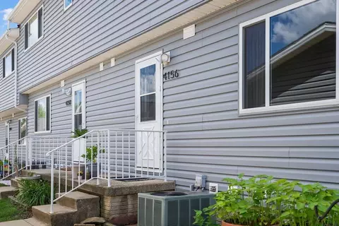 4156 Aspen Ct, Waterloo, IA 50701