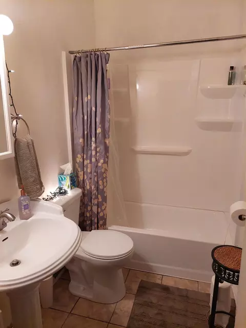 313 S Hackett Rd, Waterloo, IA 50701 photo 10