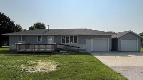 201 S Brown St, Lawler, IA 52154