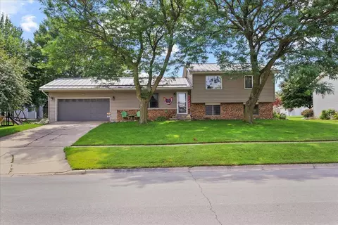 1212 2nd St NE, Oelwein, IA 50662