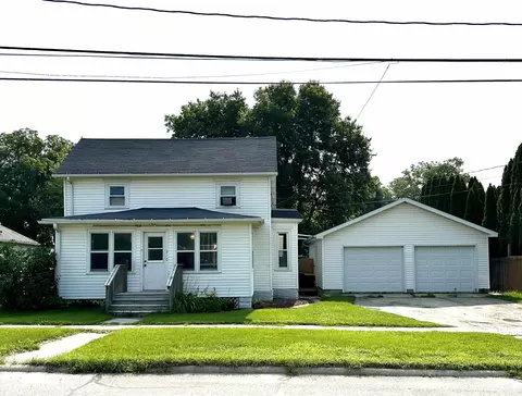 210 SE 5th Ave, Independence, IA 50644