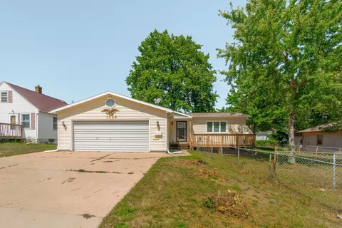 1226 Stratford Ave, Waterloo, IA 50701