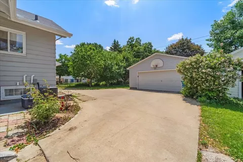 2017 W 3rd St, Waterloo, IA 50701 photo 3