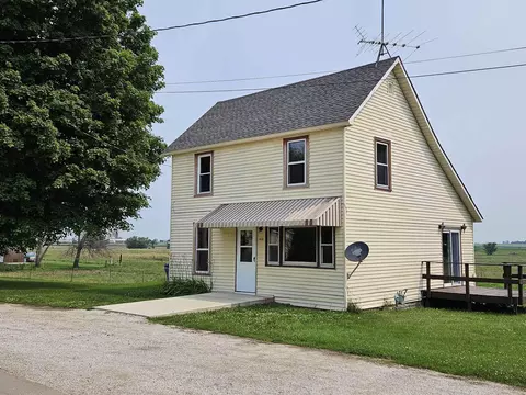 410 N Benz St, Lawler, IA 52154