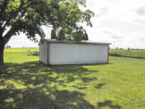 600 E Van Buren St, Mitchell, IA 50461 photo 3