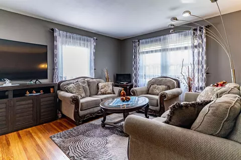 217 Lambeth Rd, Waterloo, IA 50701 photo 3