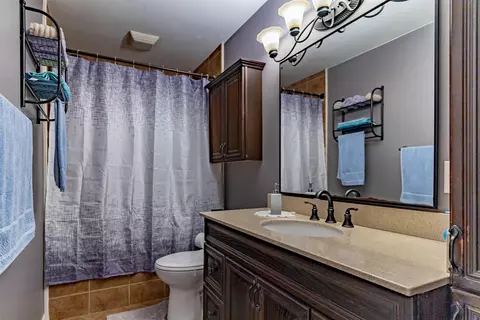 217 Lambeth Rd, Waterloo, IA 50701 photo 12
