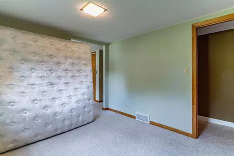 217 Lambeth Rd, Waterloo, IA 50701 photo 22