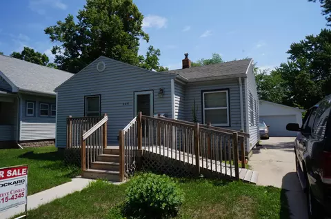 446 Cutler St, Waterloo, IA 50703