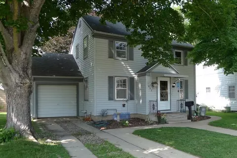 403 2nd Ave, Charles City, IA 50616
