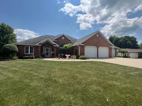403 Hall St, West Union, IA 52175