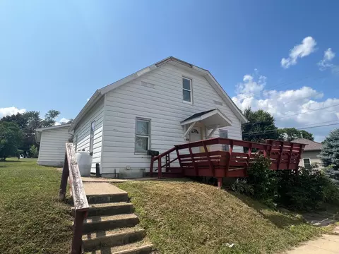 110 S Oak St, West Union, IA 52175