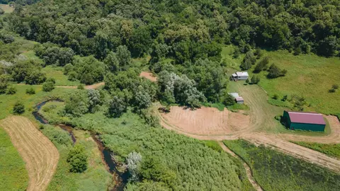 2295 Garland Ln, Dorchester, IA 52140