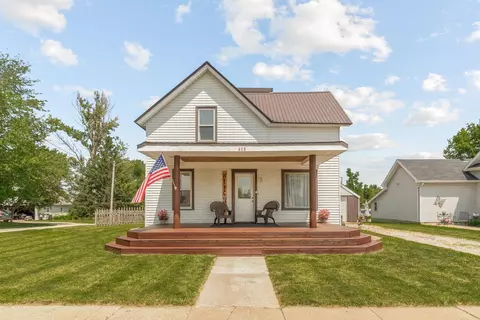 408 SW 1st Ave, Tripoli, IA 50676