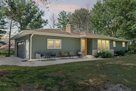 12112 Jubilee Rd, La Porte City, IA 50651