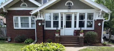 711 Campbell Ave, Waterloo, IA 50701