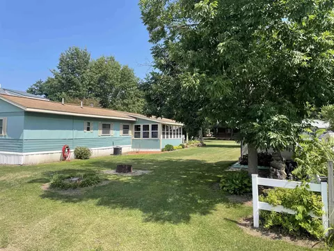442 N Greeley, Harpers Ferry, IA 52146