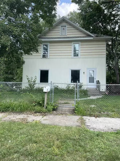 1203 Englewood Ave, Waterloo, IA 50701