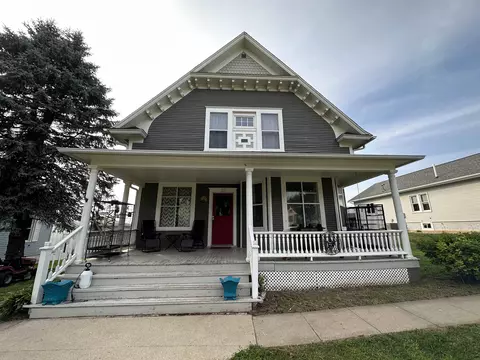 103 Dessel St, Ossian, IA 52161