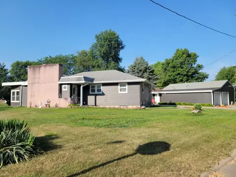 801 Madison St, La Porte City, IA 50651