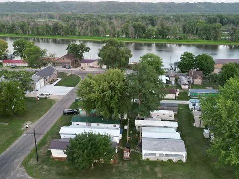 S 2nd Street, Harpers Ferry, IA 52146