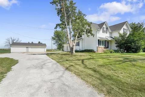 17212 Usher Ave, Dike, IA 50624
