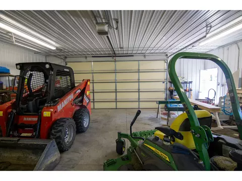 201 E Gresham Rd, Waterloo, IA 50703 photo 30